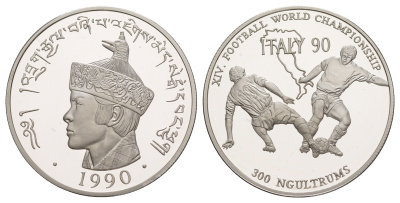 Бутан 300 нгултрумов 1990 Чемпионат мира по футболу 1990 KM 61 серебро PROOF 1079-9-51