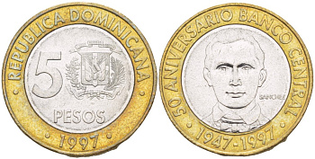 Доминиканская республика 5 песо 1997 50 лет центральному банку KM 88 биметалл 4541-1045