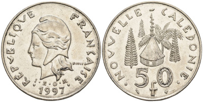 Французская Новая Каледония 50 франков 1997 хижина среди сосен и пальм, (IEOM) KM 13, Schoen 15, Lec 121 никель 4123-421