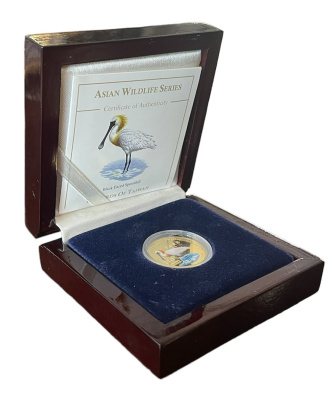 Острова Кука 10 долларов 2001 в оригинальной коробке, дикая природа Азии - Малая колпица KM 550 золото  PROOF  4-5-4-16