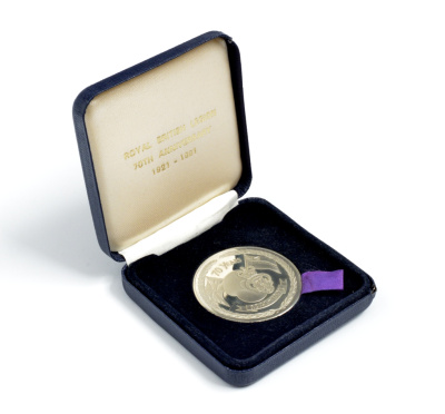 Англия медаль 1991 70 лет Британскому Легиону медно-никель UNC 5-4-5-26