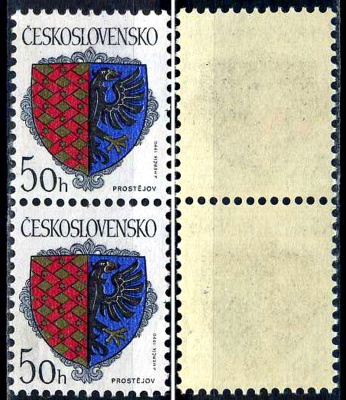 Чехословакия сцепка из 2 марок (50 геллеров) 1990 Гербы чехословацких городов - Простеёв Михель 3042 марка с оригинальным клеем, без следов наклейки (чистая) 8699-1-1-3