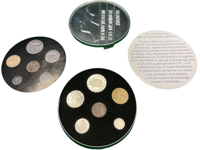 Нидерланды набор из 6 монет 1966-2001 оригинальная коробка 7-4-69