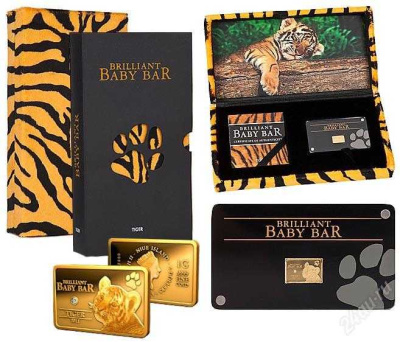 Ниуэ 5 долларов 2011 серия Brilliant baby bar, тигренок, вес 1 гр., тираж 5000 экземпляров, номер 2998, вставка бриллиант, в оригинальной упаковке с сертификатом KM 620 золото  PROOF  1-5-2-02