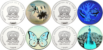 Сан-Томе и Принсипи набор из 4 монет по 1000 добра 1998 павлин, тропические рыбы, бабочка, колибри, цветная голограмма, в оригинальной коробке с сертификатом KM 79, 80, 81, 82 серебро PROOF 00-00