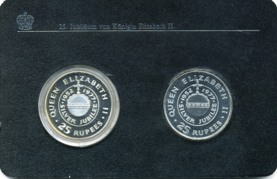 Сейшельские острова набор из 2 монет по 25 рупий 1977 25 лет правления (серебрянный юбилей) королевы Елизаветы II (1952-1977), в оригинальном буклете (UNC) и (PROOF) KM 38, 38a серебро UNC, PROOF 7-4-1-30