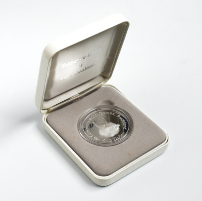 Новая Зеландия 1 доллар 1989 XIV Игры Содружества наций, бегун, Елизавета II (1952-2022), в оригинальной коробке KM 67а серебро PROOF 4-3-4-25