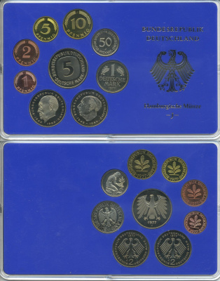 ФРГ набор из 9 монет 1977 J, официальный государственный набор, в пластике    PROOF  3540-1-1