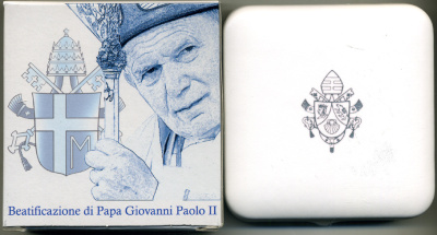 Ватикан 5 евро 2011 Бенедикт XVI, беатификация Папы Римского Иоанна Павла II, в оригинальной коробке, с сертификатом KM 429 серебро  PROOF  7-1-1-25