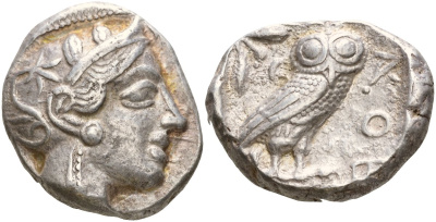 Аттика, Афины тетрадрахма 454 - 413 гг. до н.э. Голова Афины в шлеме / сова, слева оливковая ветвь и полумесяц, 17,26 гр, (ex: Classical Numismatic Group, Auction 209, 01.03.2010) Kroll 8; SNG Copenhagen 31 серебро 10-020-10