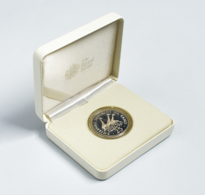 Танзания 25 шиллингов 1974 жирафы, в коробке KM 7а серебро PROOF 2-4-2-46