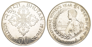 Бутан 30 нгултрумов 1975 ФАО - Международный женский год, с вкладышем с полной информацией о монете KM 44 серебро BU 1083-4-41