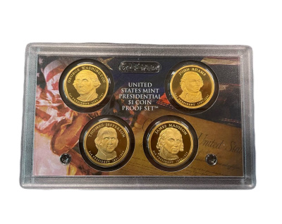 США полный годовой набор из 14 монет (1, 5, 10 (дайм) и 25 (квотер) центов; 1/2 (50 центов) и 1 доллар) 2007 в оригинальной упаковке с сертификатами KM 468, 381, 195a, A202b, 310, 396, 397, 398, 399, 400, 401, 402, 403 и 404 PROOF 5-4-1-18