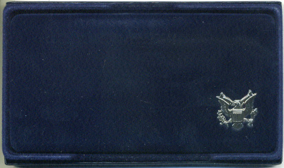 США набор из 2 монет 1994 S, чемпионат мира по футболу в США, 1 доллар и 50 центов, в оригинальной коробке, сертификат KM 246, 247 серебро, медь плакированная медно-никелем PROOF 00-00